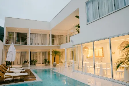 Olisa Hotel Boutique Отели рядом с достопримечательностью «Camping e Bar do Cacau - Praia de Santiago»