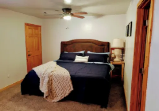 Charming 3-bedroom house located at the mouth of Santaquin Canyon. Amazing views