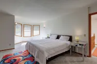 Entire cozy 5bd home in Des Moines WA near the Redondo beach and Saltwater park!