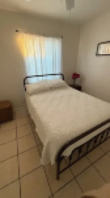 Charming 2-bedroom house in welcoming Yuma. Central location. WiFi washer dryer