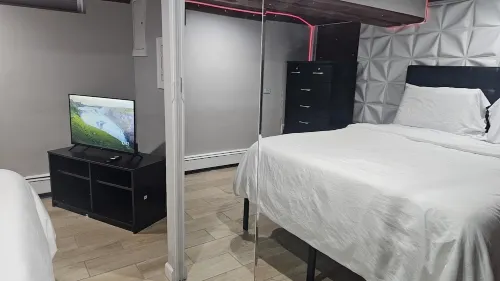 Lofty Cozy Suite near Nassau Coliseum and Hofstra University Các khách sạn ở Hempstead