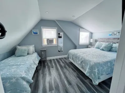 Cozy 3-bedroom house in charming Marshfield with AC, WiFi