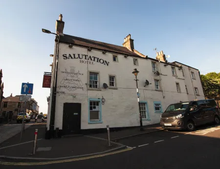 The Kinross Salutation Inn Отели рядом с достопримечательностью «Portmoak Moss»