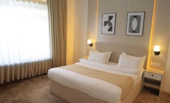 UNO Hotel Jalal-Abad