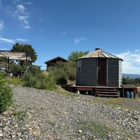 The Silo - Unique Guest Room with Great Views