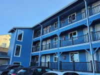 Beach Please!  Full Cozy Condo In Ocean Shores with Private Deck Hotels near Sharky's
