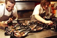 A Chic Apt with a Large Balcony Next to Grand Prix Hotel a Windsor