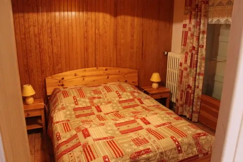 PLEASANT TWO ROOMS IN THE CENTRE OF THE VILLAGE