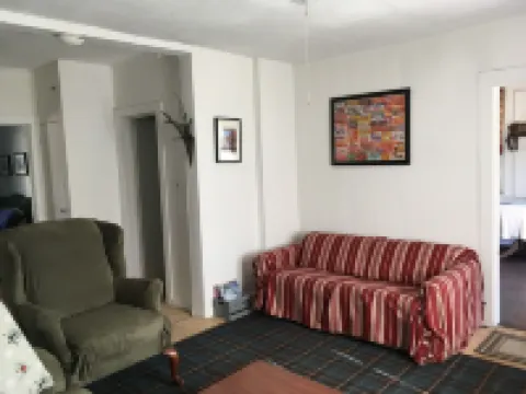 Cozy 2 Bedroom Apt - Walk To Hunter Mountain In The Catskills ハンターのホテル