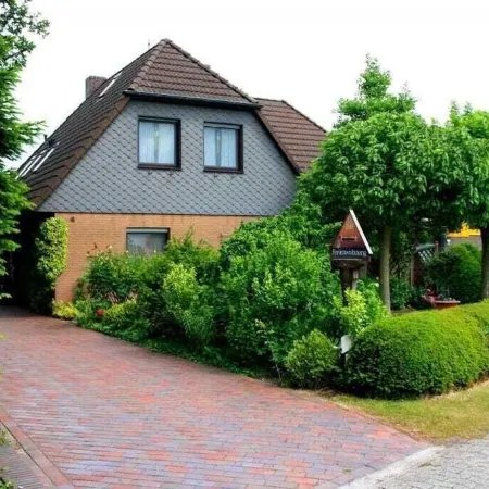 FewoJasmin between city & sea for families(dogs welcome) free bicycles