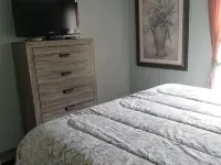 85 a night, Cute, Clean, Quiet & Convenient Hotels in Mills River