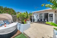 Renovated Beach Villa with Heated Spa & Resort Style Garden only 400m the beach