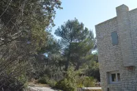 Le petit Mazet reserved for lovers Hotels in Lagnes