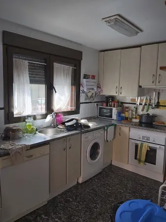 Habitación en Chalet con Piscina