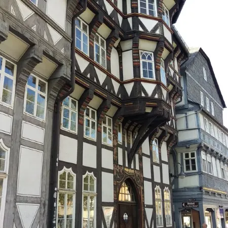 Modern apartment with WLAN in the old town (near the market square)