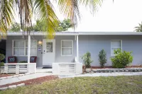 North Miami Beach family villa with HEATED pool & grill. Minutes to beach! Hotels near Greynolds Park
