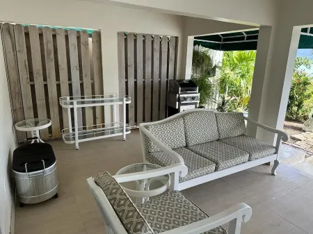 "Smallah" Peaceful waterfront villa with plunge pool