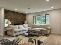 Relax Riverside - Renovated3BR/2BA Home - 15 Acres