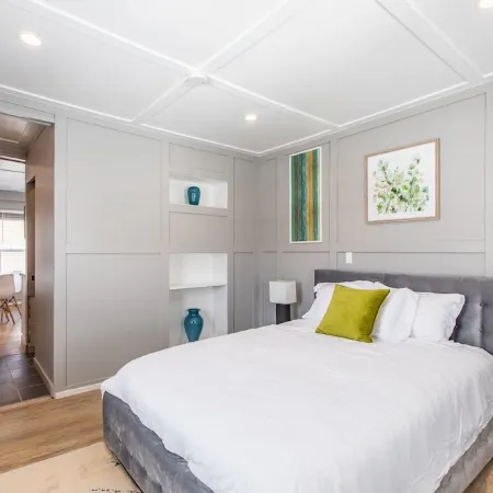 8035-Walk to Mayo-Chic and Luxury 1Br Apt