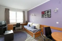 Paris15 Terrace Parking, 1Bedroom, Sleeps 4