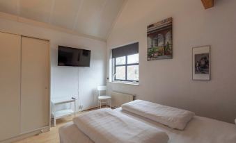 Holiday Home by Beach in Ooghduyne