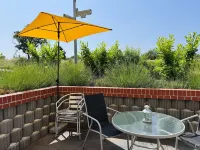 Charmante 2-zimmer-wohnung mit Großer Terrasse
