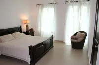 Luxury Penthouse 5 Bedroom BEACH Condo Hotel a 