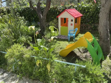 Puutarhatalo Gargano Macchia Liberassa, 10 Minuutin Päässä Mattinatasta