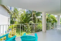 Resort Style 2br/2ba Condo on Seven Mile Beach