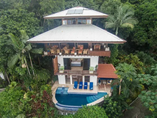 Balinese Inspired Villa w/Panoramic Views & Pool. A/C in All Bedrooms