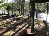 Eagle River Retreat w/ Bunkhouse on the Chain. Sleeps 12. Hotel a Washington