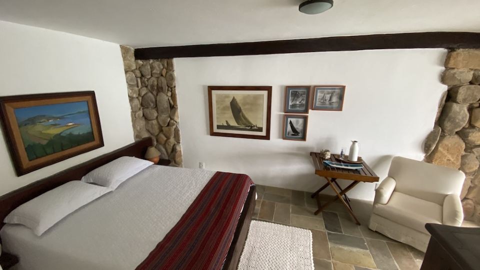 Beautiful House 5 Suites by the beach in Portogalo