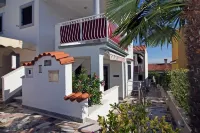 Large apartment just 300m from the beach in Porec Hotels in Brulo