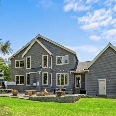 Family Fun Getaway w/Pool, Private Hot Tub, Games & BBQ!