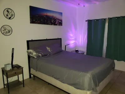 Lavender Lane - Cozy apartment in quiet Summerlin neighborhood Hotels in Summerlin