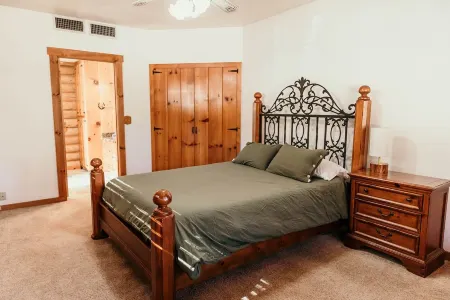 Road Runner Ranch 5 minutes from river and lake Отели в г. Бодфиш