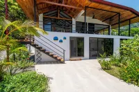Amazing ocean view jungle home newly renovated!