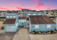 Lagoon-front home just minutes from the beach!