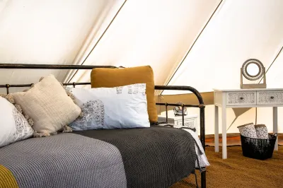 Totally Luxury 4 Person Bell Tent 10 mins Surf/Sail/Swim Beaches
