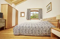 Farm above the roofs of the festival city of Salzburg | top 1