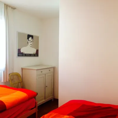 Family-friendly, quiet apartment in a beautiful Engadine house - واي فاي