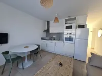 Corsica: Comfortable 3-bedroom apartment, waterfront