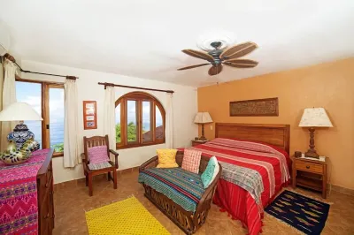 Casa Mariluna - Lovely Sayulita Beachside Villa Hotel di 