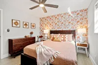 NEW 4BR by the BEACH - with Heated pool - Arcade GAMES