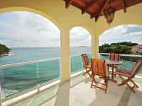 Waterfront Luxury 3 Bedroom 3 Bathroom Penthouse Walking Distance To Cruz Bay
