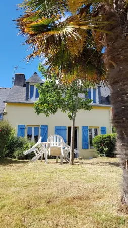 Typical Morgat house 150m from the beach with private garden Отели рядом с достопримечательностью «Fun Park Crozon»
