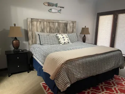 Newport 102- Ground Floor condo with a fabulous lake view