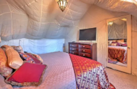 Dreamy Houston Boho Cottage w/ Private Pool!