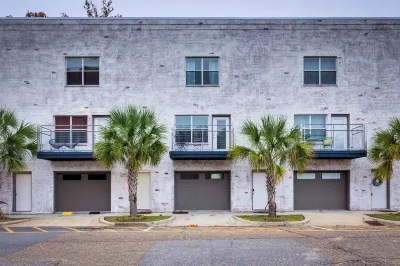Walkable Downtown Apt w/ Game Room!