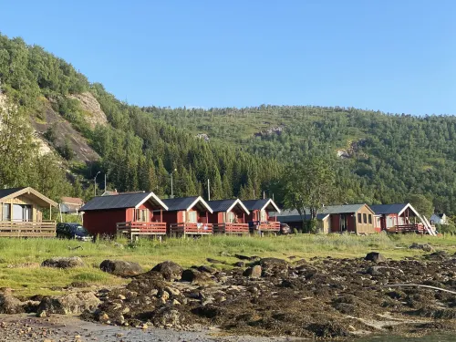 Base Camp Hamarøy Hotels in Ulvsvåg